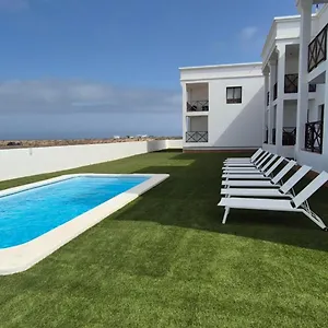 Star By Nicolet Apartment Cotillo